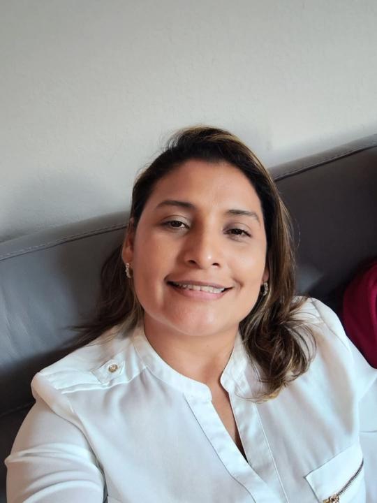 Ivonne Flores
