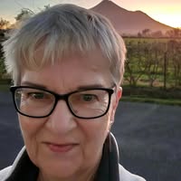 Julie South