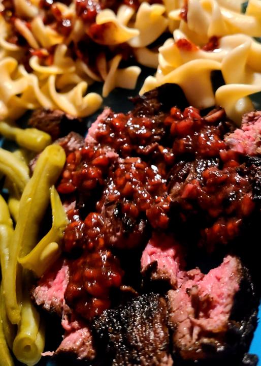 Cooking: Steak with Raspberry Red Wine Sauce