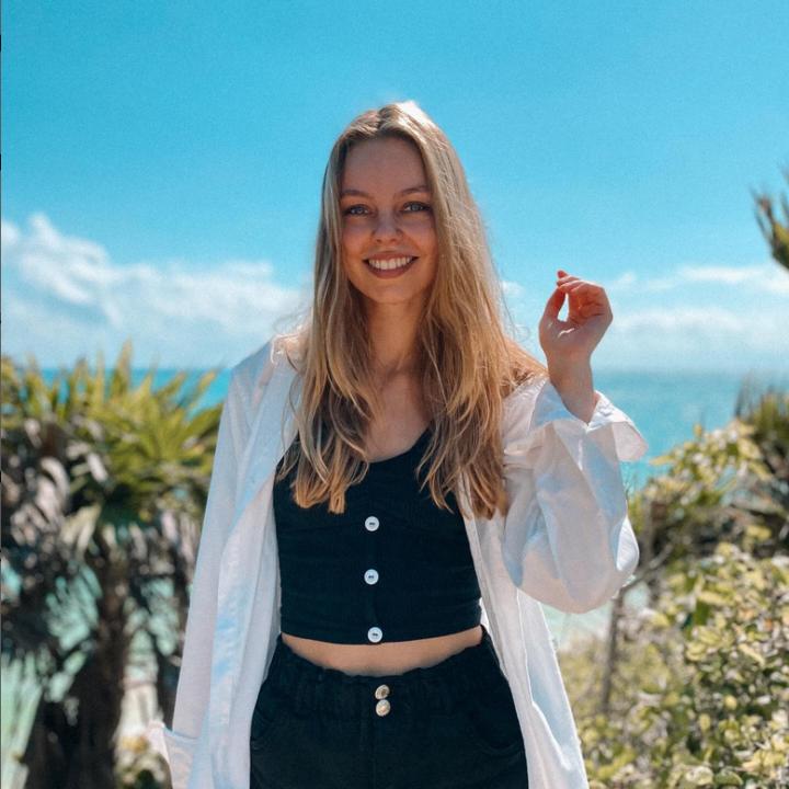 Ania A