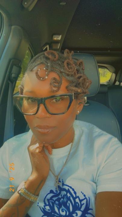 Laynette Holmes