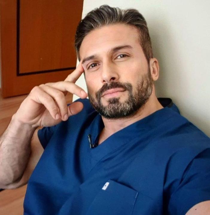 Christopher Alvarez