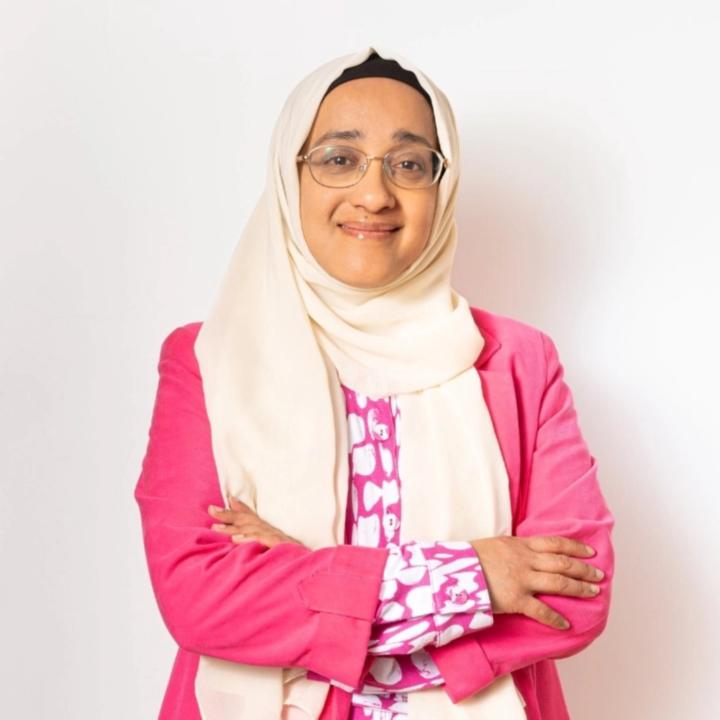 Momtaz Khanom
