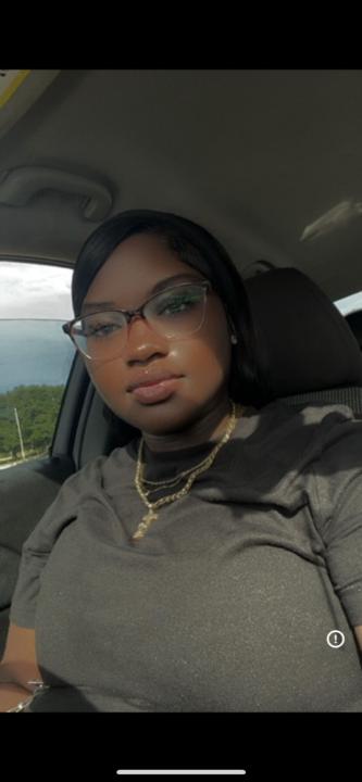 Chambrielle Holcombe