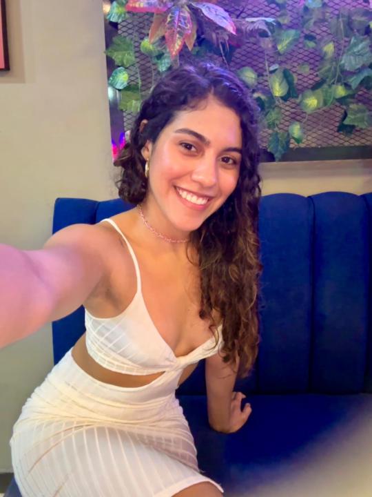 Evelyn Oliveros