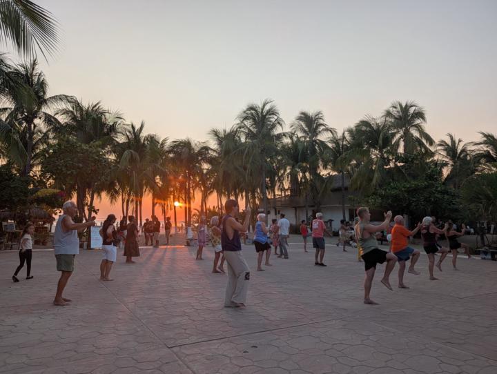 Happy Friday! 🌅 See you in 2 weeks!