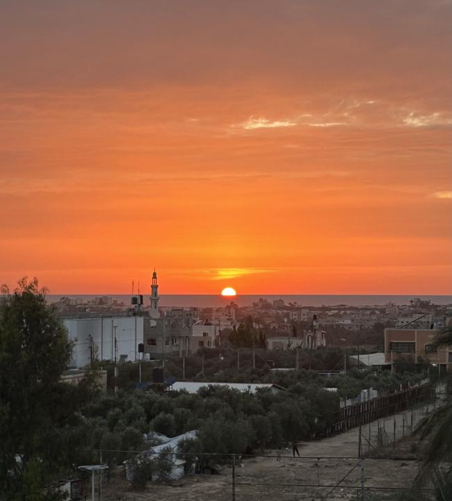 Let’s go back to yesterday’s sunset 🌅🧡