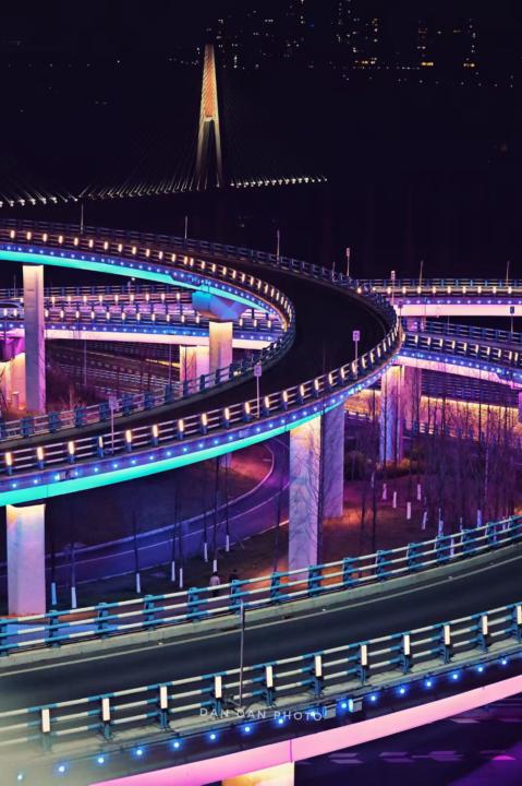 Many sides of Chongqing, all captured in my lens.