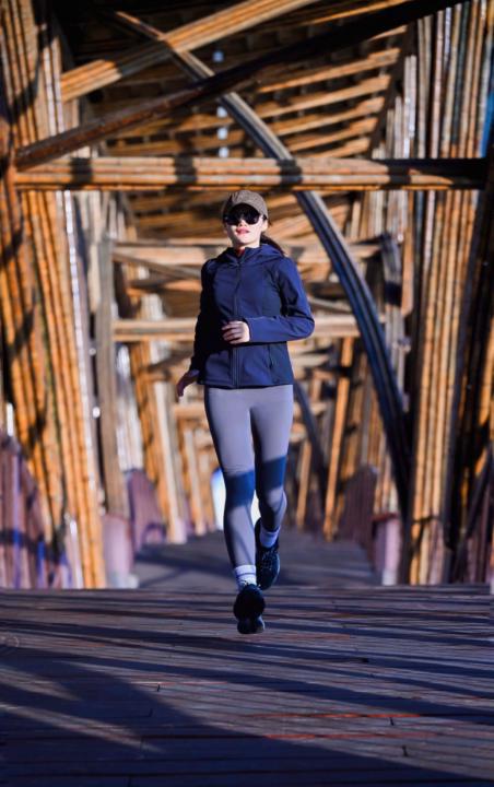 ran past the delicate Bamboo Gallery Bridge