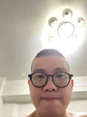黃 翔