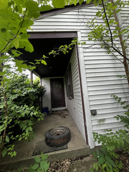 💰 We bought a house for $5,000… and sold it 30 minutes later for $14,000
