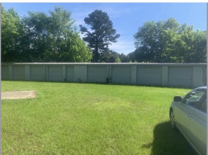 12 Unit Storage Unit 