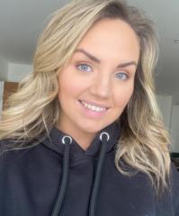 Holly Banks