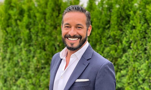 Dr. Rob Konrad