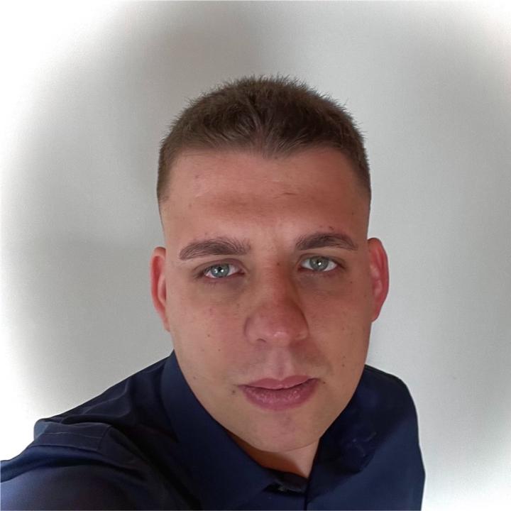 Анатоли Николов
