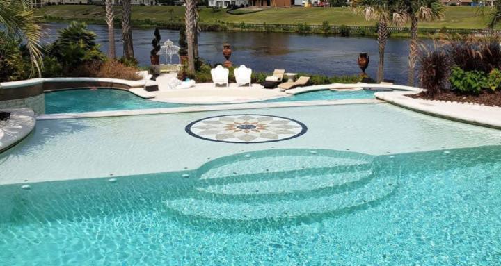 Dave's pool skool