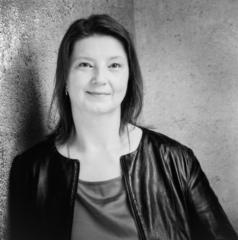Bettina L