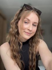 Veronika Škvareniaková