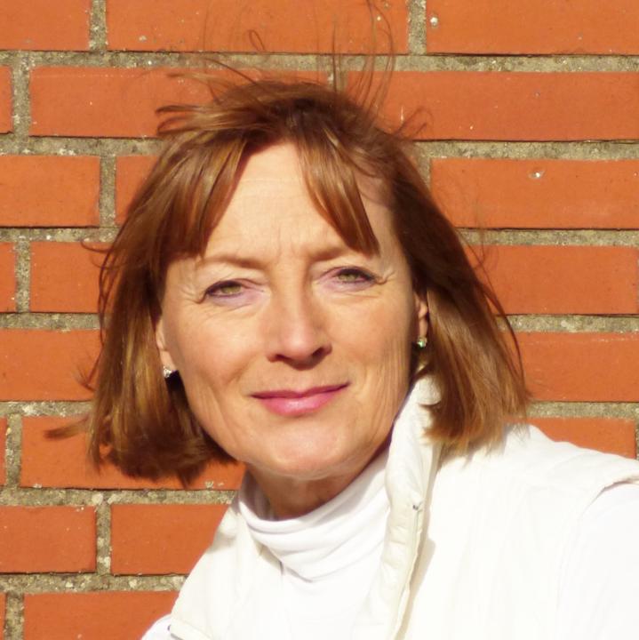 Annette Dragun