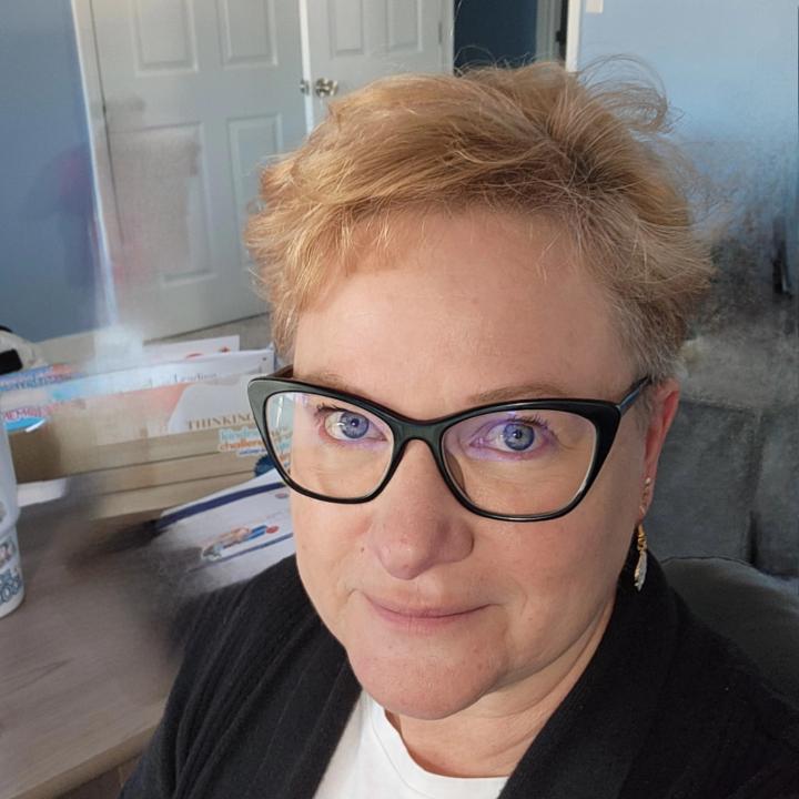 Julie Kelly