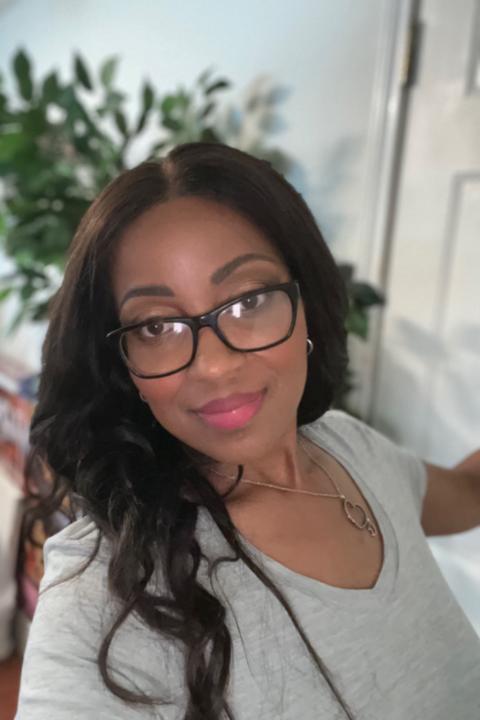 DeShawna S