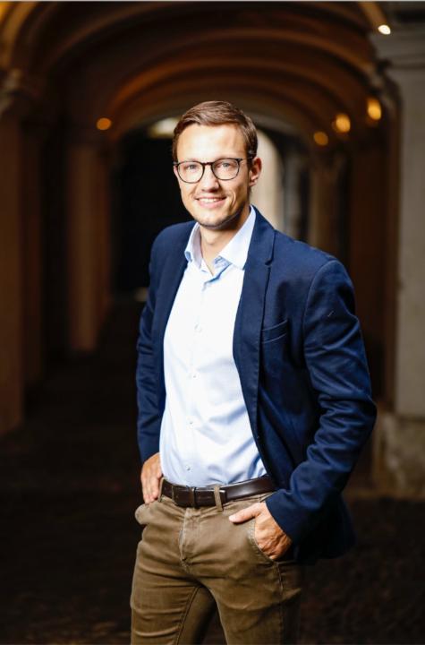 Alexander Zettl