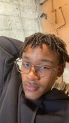 Danell Reyes la bega