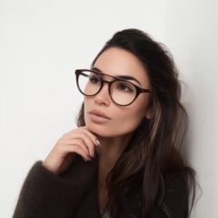 Audrey R