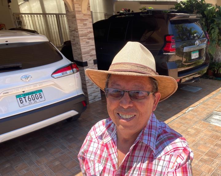 Efrain Becerra Lee