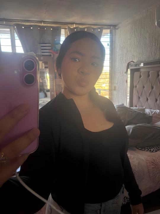 Samia Anguiano H