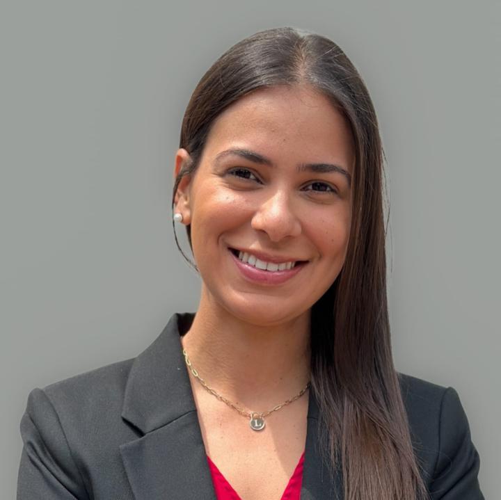 Leslynette Carrucini