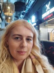 Sarah Hampson