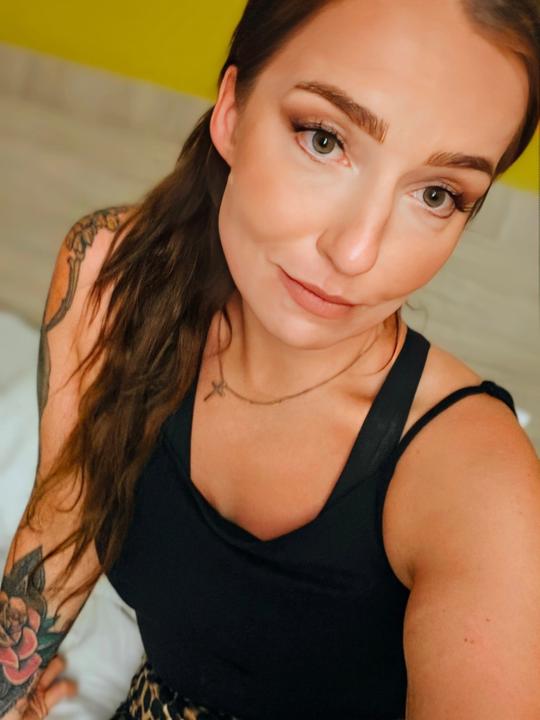 Henna J