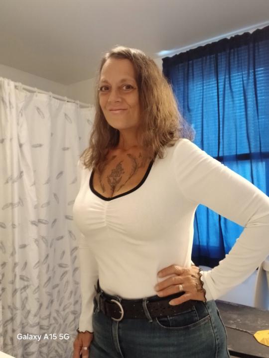 Tina Mariea Hudlow