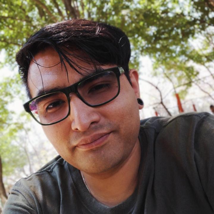 Eduardo Flores