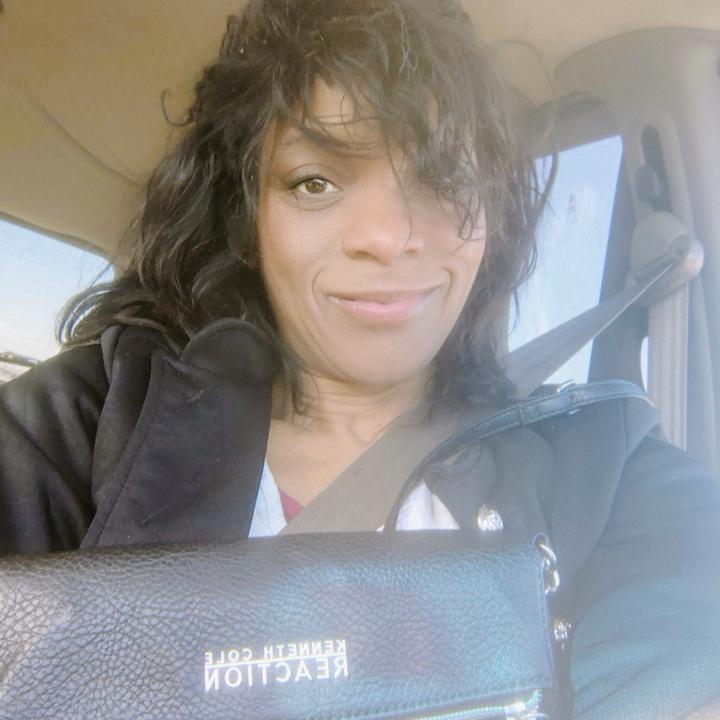 R Stephanie Alexandropoulos