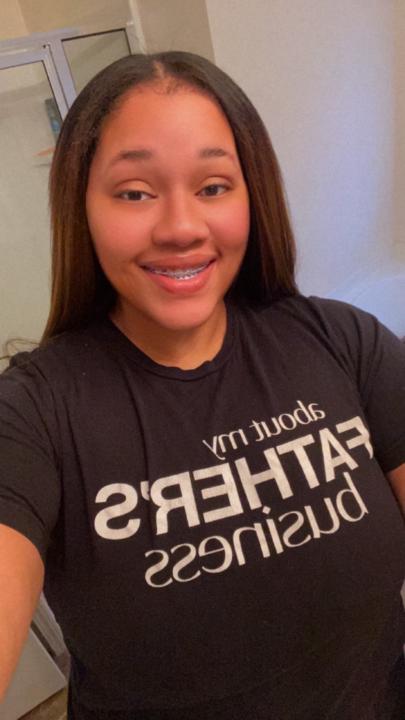 Akia Hodges