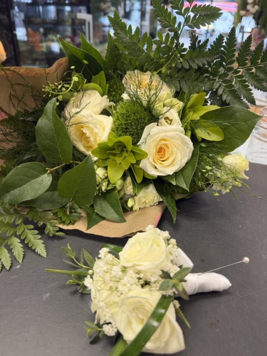 Week 4 of level 1 floral design in person 