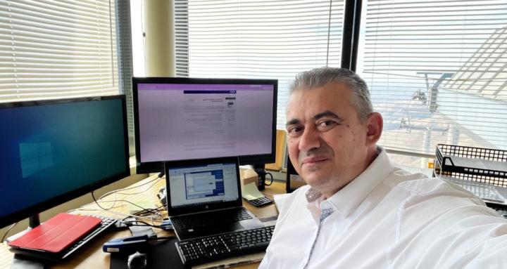 Cafe and Restaurant Coach