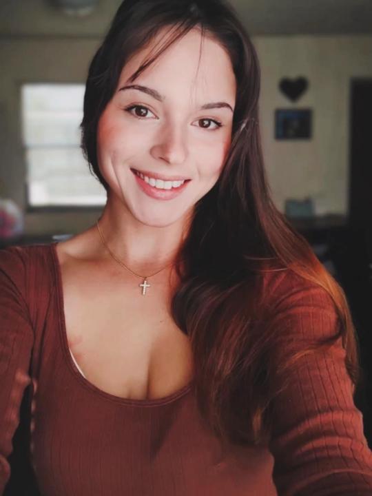 Jasmine Brunet