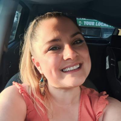Yanina Daire