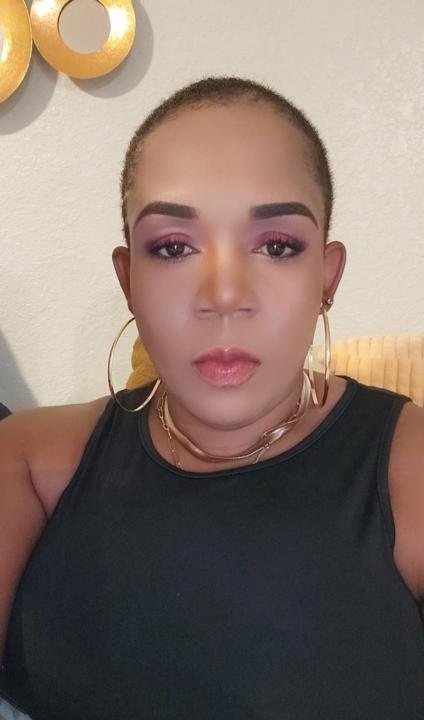 Shella Dominique