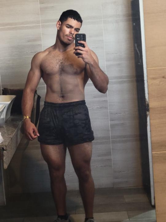 Leonardo Castillo