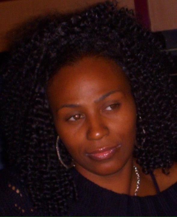 Chanda Holmes