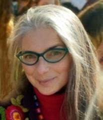Lenore Davi