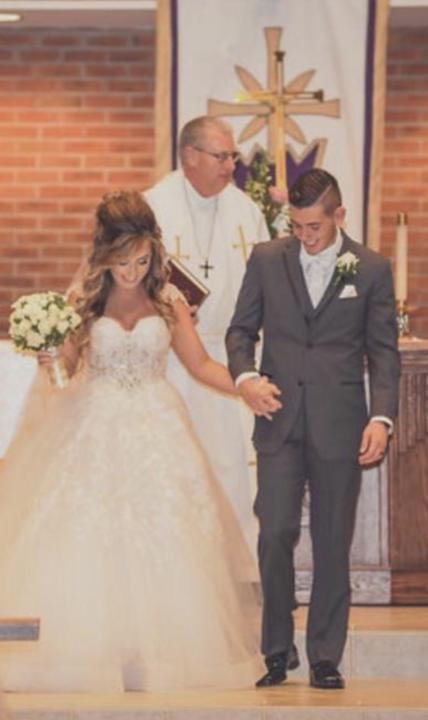 Today is my 9 year wedding anniversary...