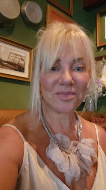 Carolyn Tinsley