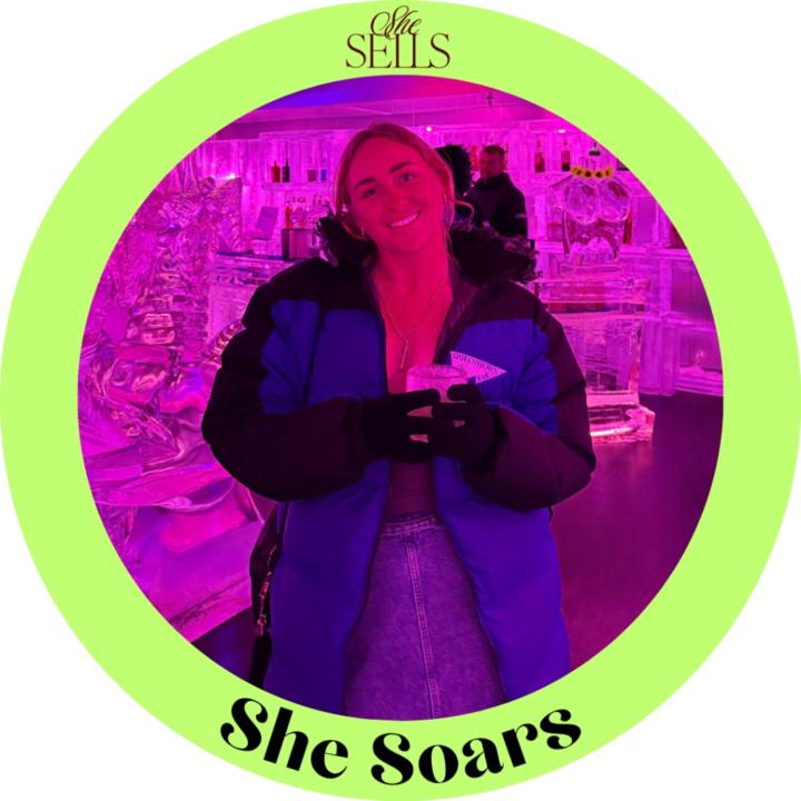 Claire Seis