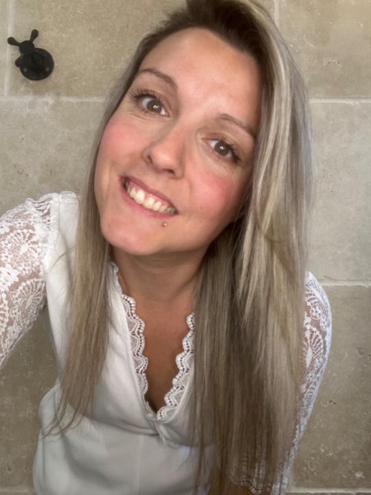 Laura Deyres