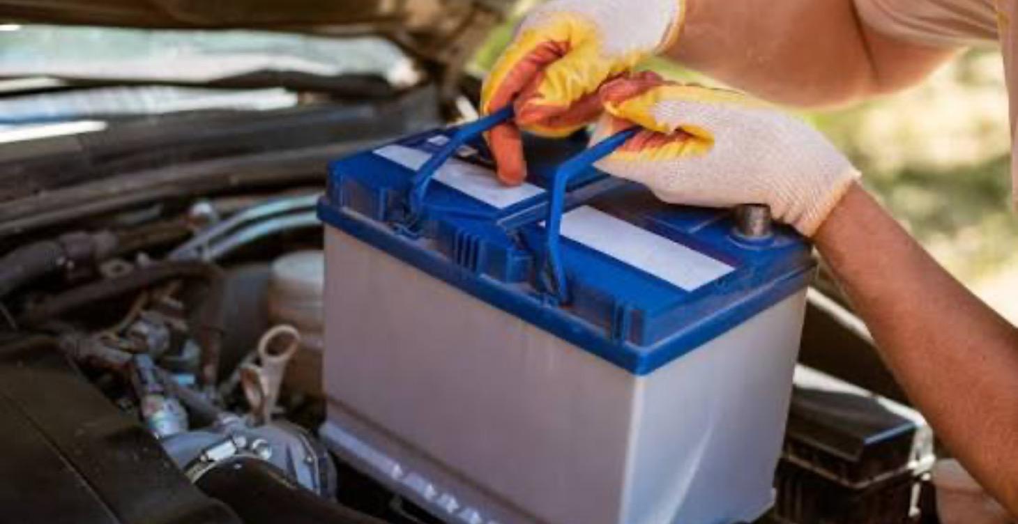 How to change your car battery 🚘🔋